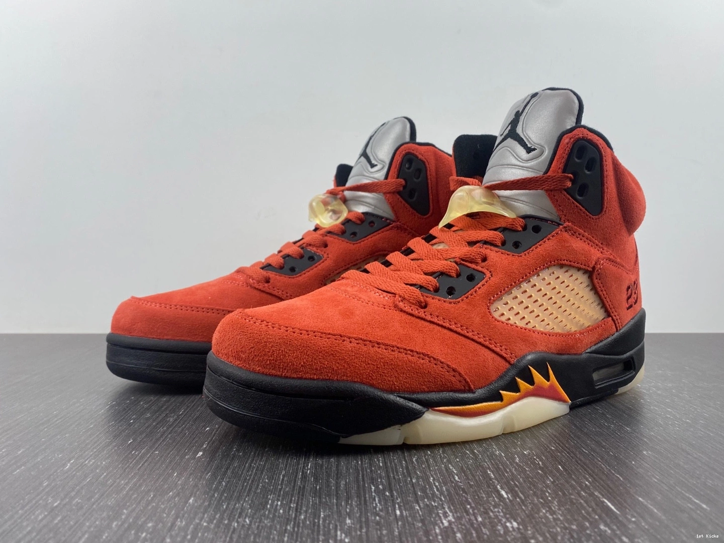 Air DO9336-800 5 Mars” Jordan On  “Dunk 0307